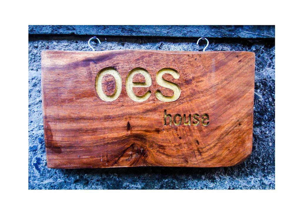Homestay Oes House *